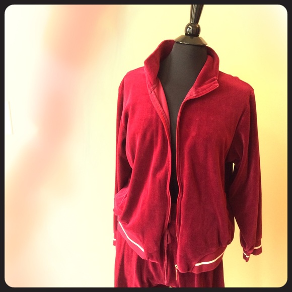 New York Laundry velour sweat suit. Good condition