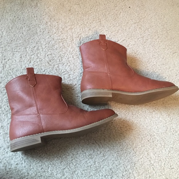 Old Navy Shoes - Cognac Ankle booties