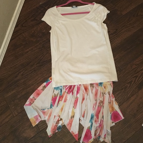 Gorgeous Floral Skirt!!