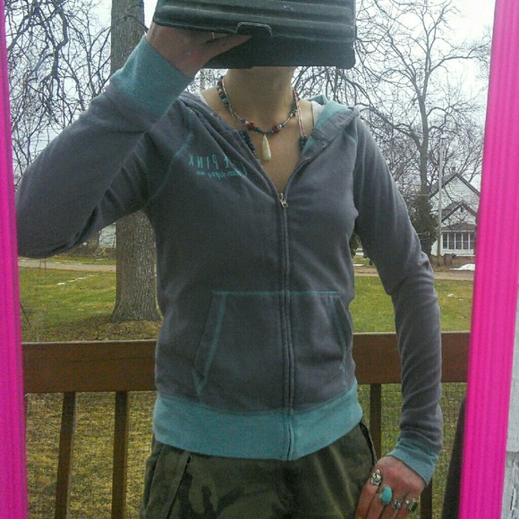 FINAL $! VS Pink 1986 Hooded Sweatshirt - Picture 2 of 4