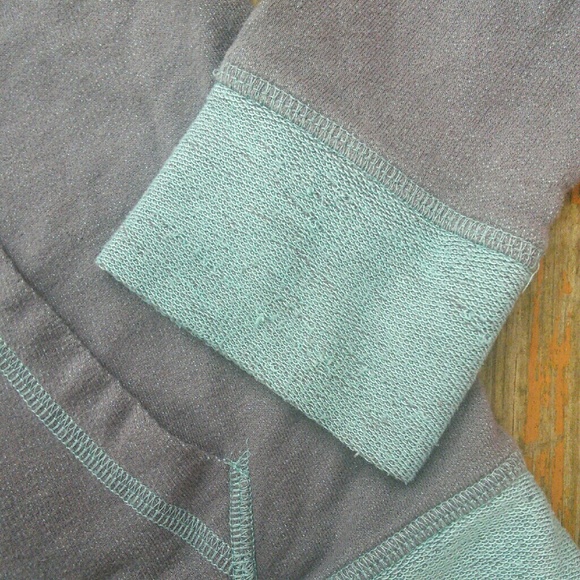 FINAL $! VS Pink 1986 Hooded Sweatshirt - Picture 4 of 4