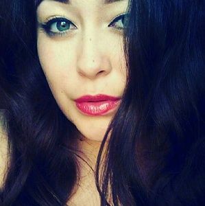 Meet your Posher, Krystal