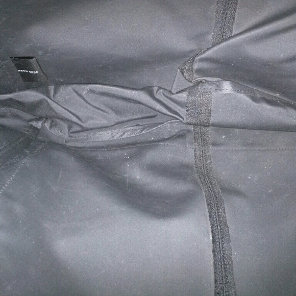 Kenneth Cole - Picture 3 of 3