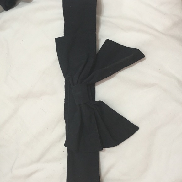 Dark Blue belt with a bow
