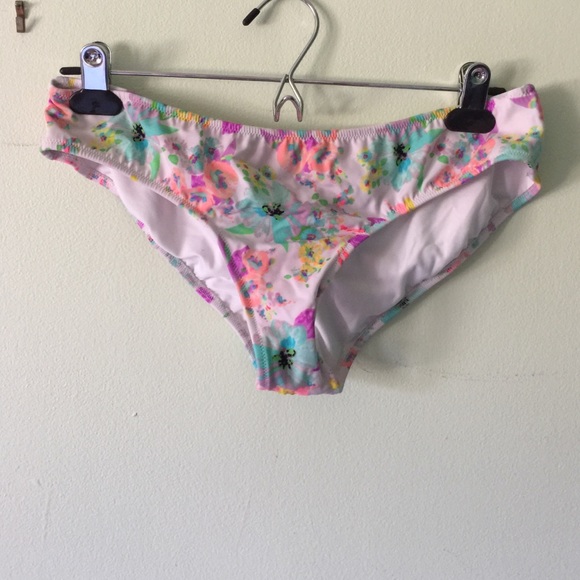 VS Bikini Bottom - M
