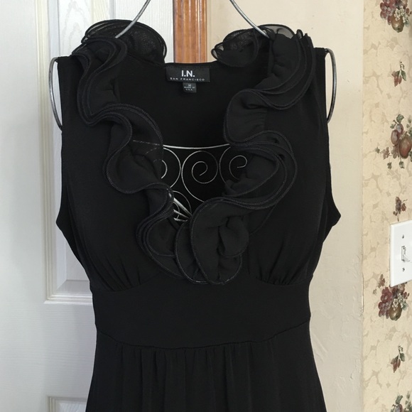 Black dress with feature neckline - Picture 2 of 3
