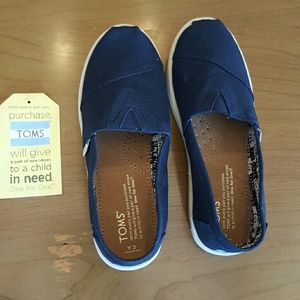 Dark blue girl's Toms