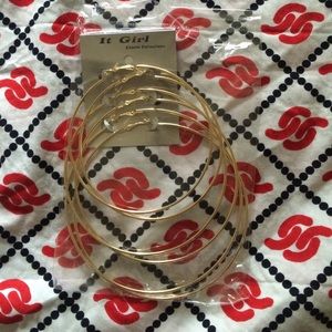 3 pairs of gold round earnings brand new!!