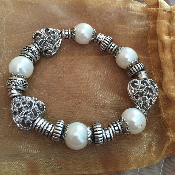 Heart Charm Bracelet - Picture 2 of 4