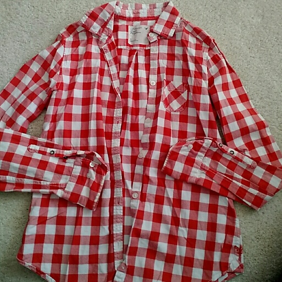 AE button down