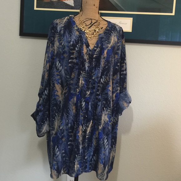 Beautiful tropical long blouse.