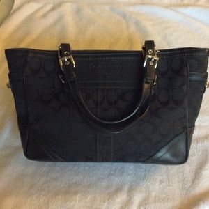 Coach Signature Gallery Tote