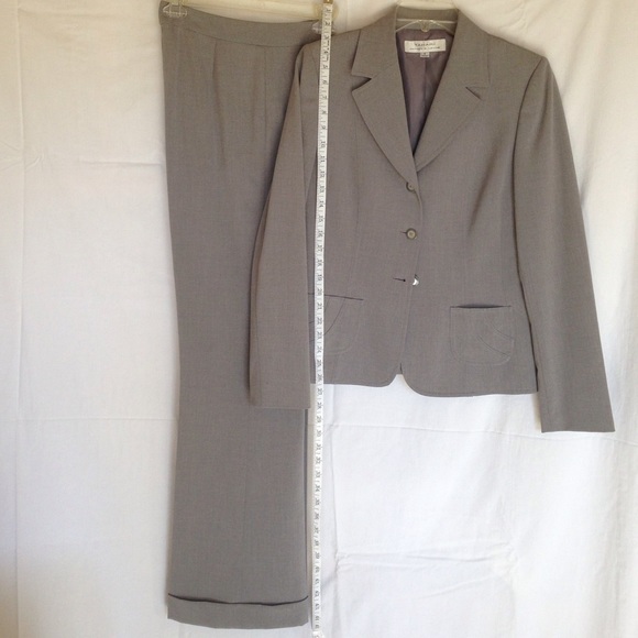 Tahari grey pants suit