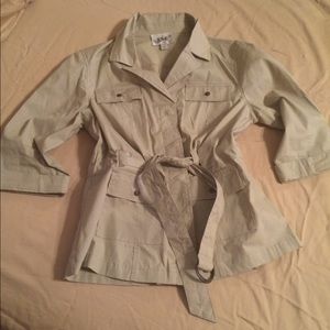 Safari type ladies quarter sleeve jacket