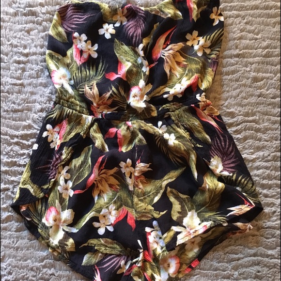 Floral romper size s