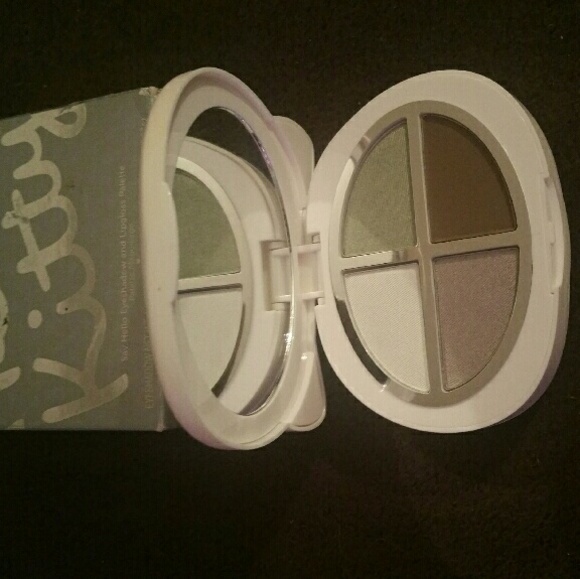 Sephora Hello Kitty Say Hello Palette (NIB) - Picture 3 of 4