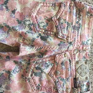 Miss Me Floral Skinnies
