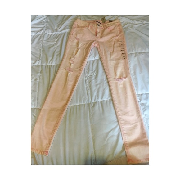 NWOT American Eagle Pink Sky Jeggings