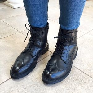 Black leather ankle boots. Size 8