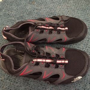 North face men hedgefrog barely worn size 7.5
