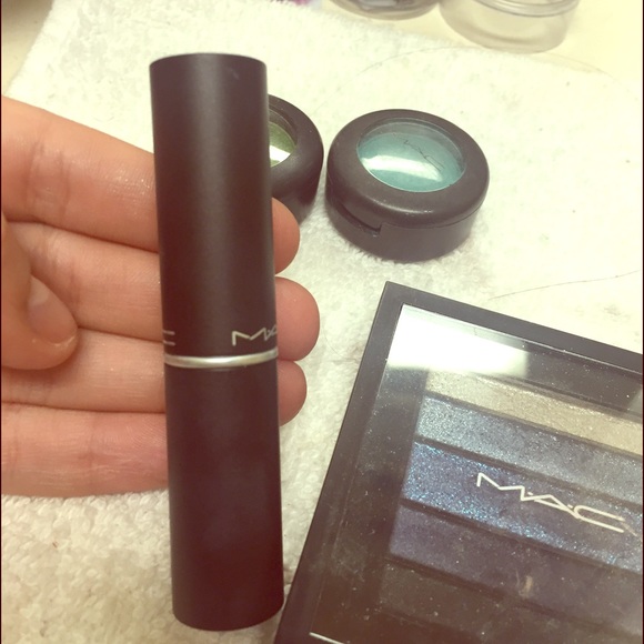 MAC Matchmaster concealer 8.5 used 1 time!