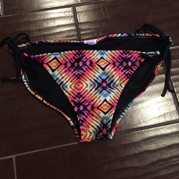 Multi colored bikini - Picture 3 of 4