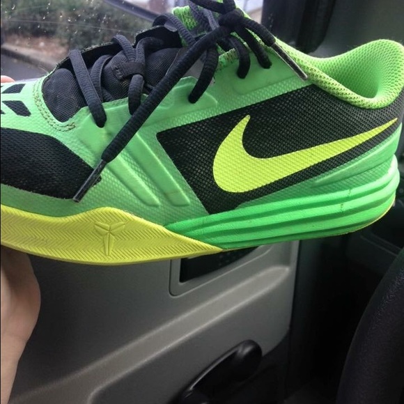 Kobes size 6y good condition