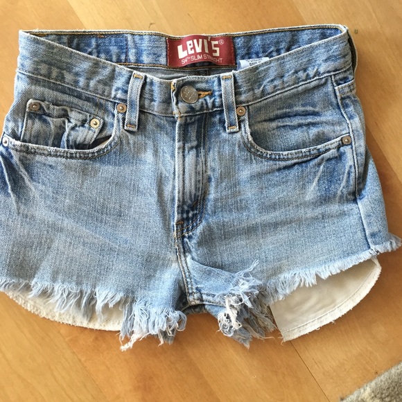 Levi Blue Jean shorts - Picture 2 of 4