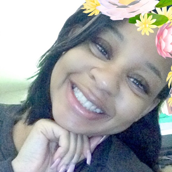 Meet your Posher, Jasmine and maliah - Picture 2 of 3