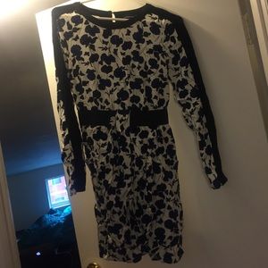 Blue flower pattern dress