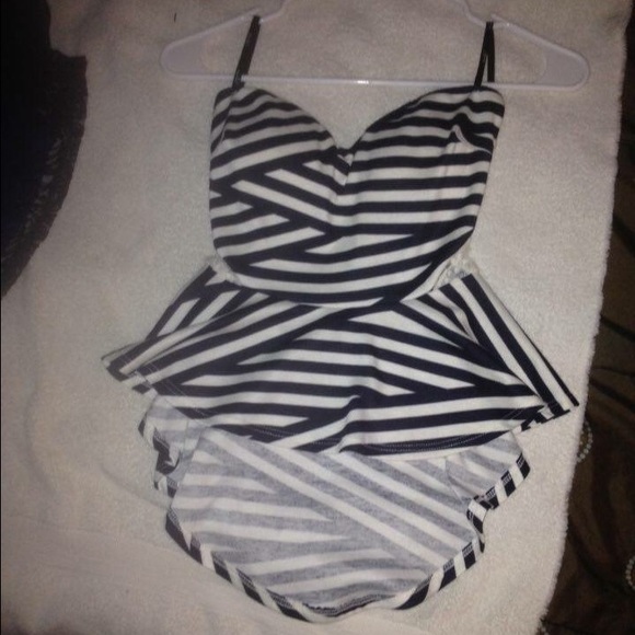 Strapless stripped shirt - Picture 1 of 2