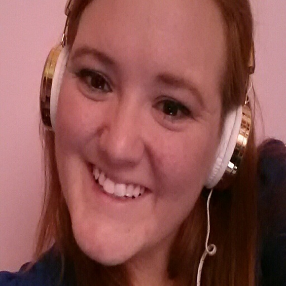 Meet your Posher, Kayla - Picture 1 of 1