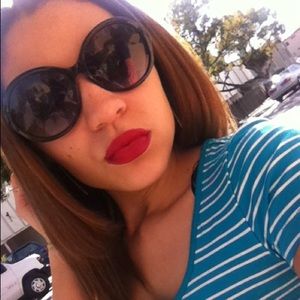 Meet your Posher, Breanna