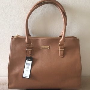 NWT, BCBG Paris Double Top Zip Bag in Camel!