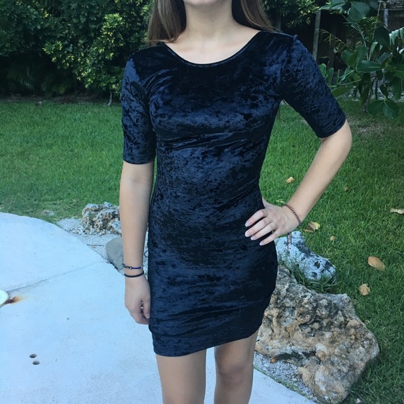 Frenchi Dresses & Skirts - Classy black velvet dress! ♠️