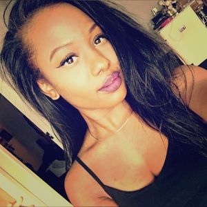 Meet your Posher, Whitney