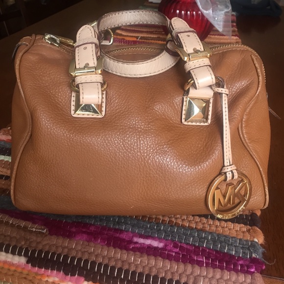 🎉REDUCED! Michael Kors two tone small satchel