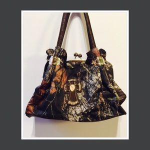 The coolest pocketbook I've ever seen!