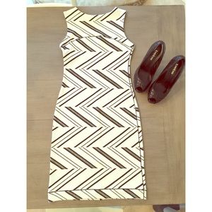 Pretty black and white patten dress