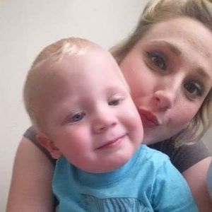 Meet your Posher, Chloe