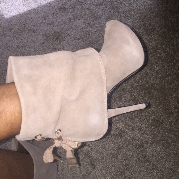 Cute Taupe boot