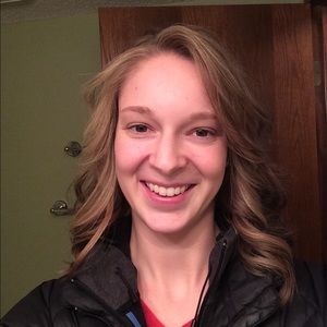 Meet your Posher, Elise