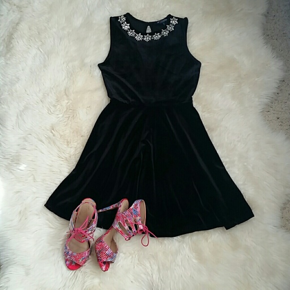 one clothing Dresses & Skirts - $$ Final price! Chic embellished velvet dress $$