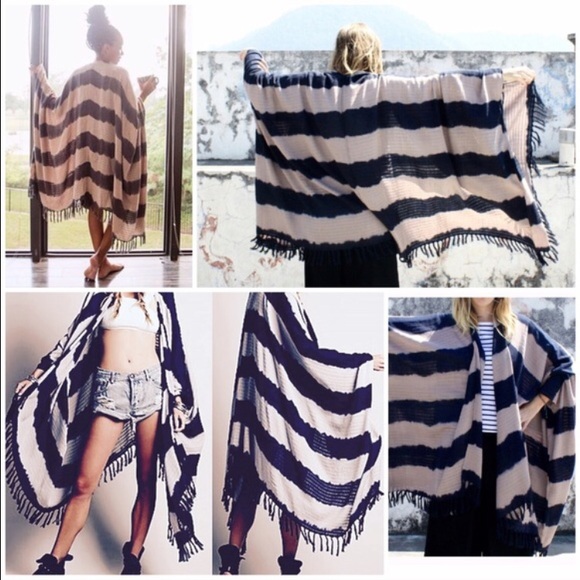 ‼️LAST ONE‼️Kimono Wrap - Picture 2 of 4