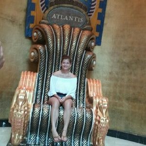 Meet your Posher, Deysi