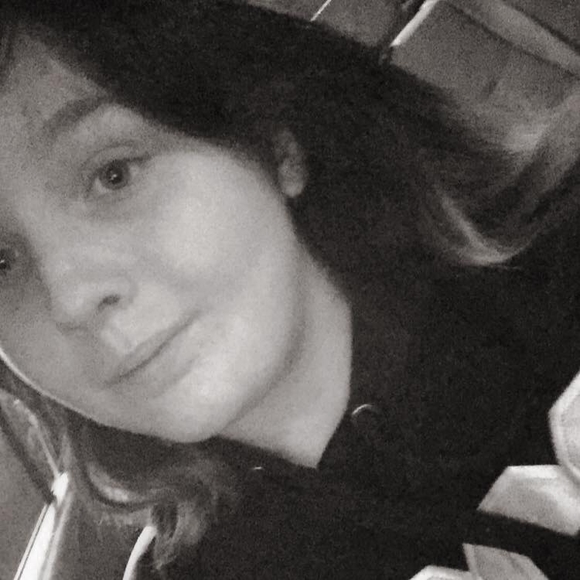 Meet your Posher, Kayleigh - Picture 1 of 1