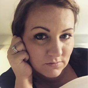 Meet your Posher, Adrienne