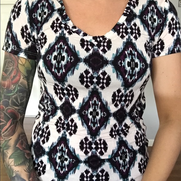 ๐ Mudd Aztec Print T ๐ - Picture 2 of 2
