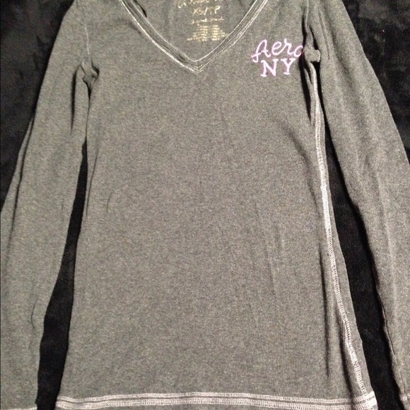 Aeropostale long sleeve v-neck