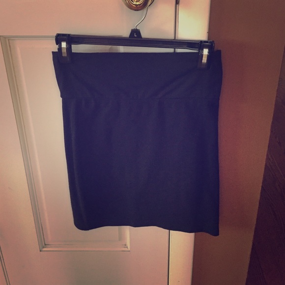 Plain solid black pencil skirt